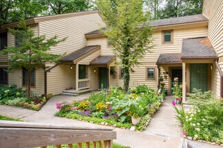 1646 Maple Ridge Way, Traverse City, MI 49686