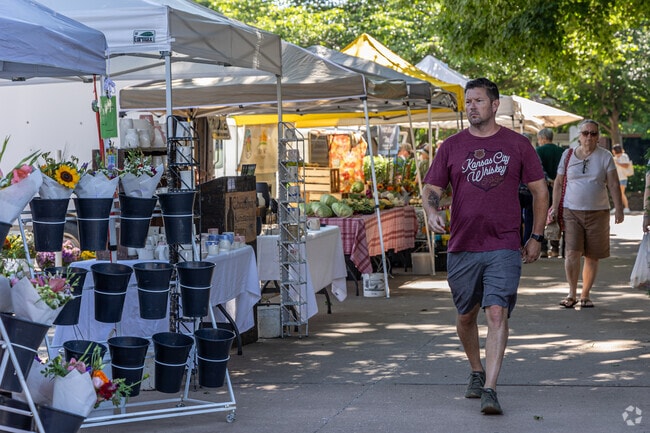 Clabber Creek residents are a short drive from the Fayetteville Square.