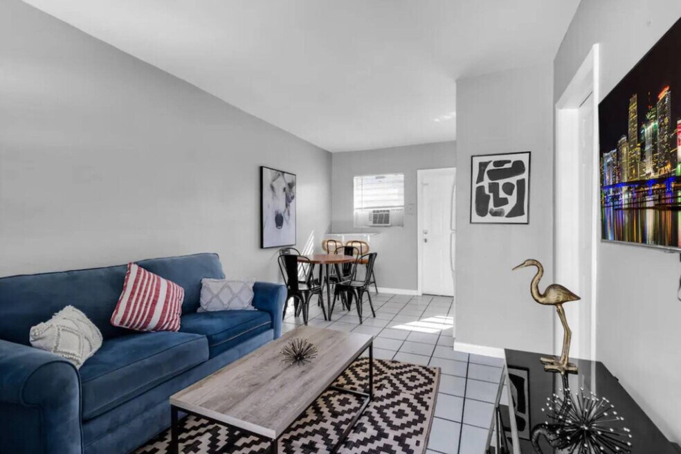 138 SW 5th Ct unit ID1354420P, Dania, FL 33004 - photo 1