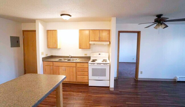 Rolling Hills Apartments, Saint Paul, MN 55130 - photo 6