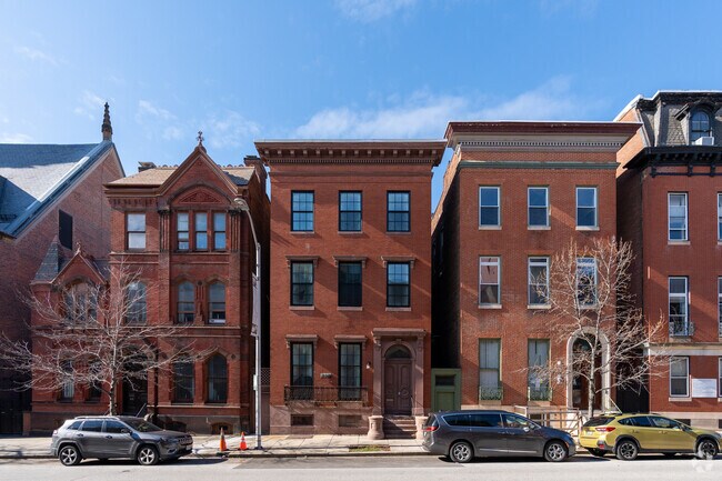 Italianate row houses are the most common types of styles found in Mount Vernon.