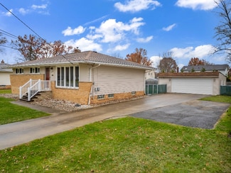 21518 Willow Ln, Strongsville, OH 44149