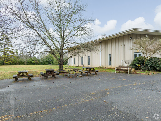 Outdoor seating and eating area for Paw Creek Christian Academy students.