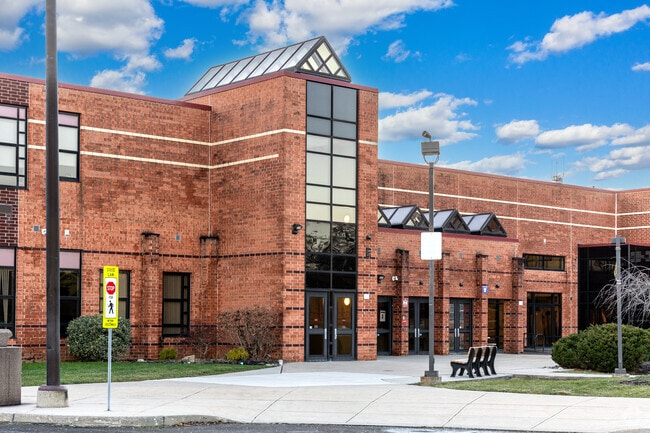 Bucks County Technical High School has a student-teacher ratio of 13-1.