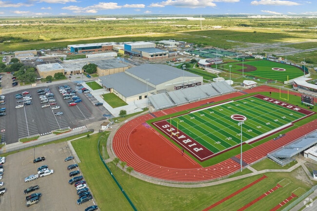 Sinton High School is located at 322 S. Archer Street, Sinton, TX 78387.