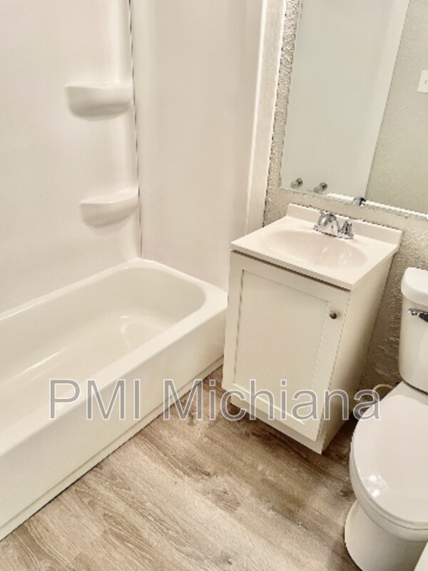 2261 N Johnson St, South Bend, IN 46628 - photo 2