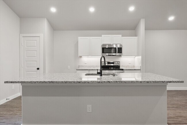 1201 87th St unit 36500141, Odessa, TX 79765 - photo 5