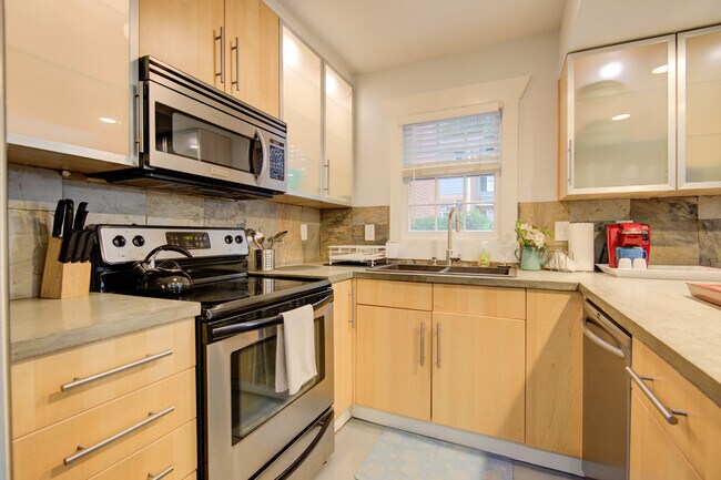 636 Chipley Ave unit 5, Charlotte, NC 28205 - photo 7