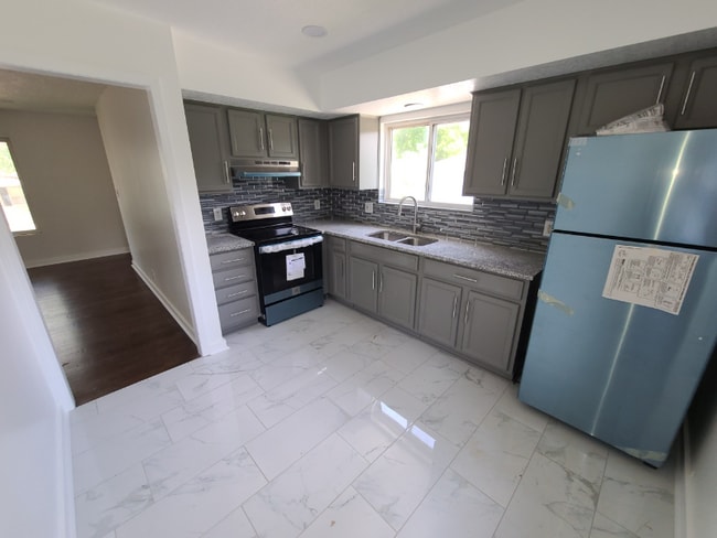 7125 Askew Ave unit 7125 Askew Ave, Kansas City, MO 64132 - photo 3