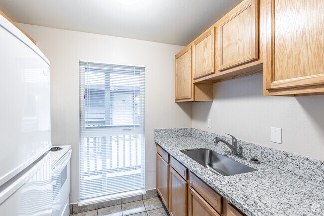 East Wind, Gresham, OR 97030 - photo 7