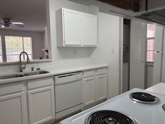 Dishwasher kitchen double sink and stackable washe/dryer