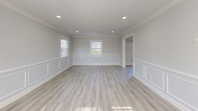 18 Grayson Cir, Willingboro, NJ 08046 - photo 2