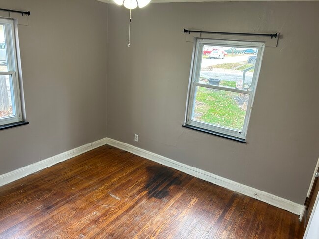 105 Forest Ave unit B, South Charleston, WV 25303 - photo 4