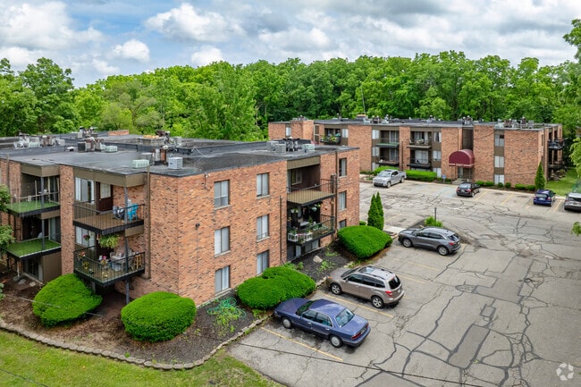Jackson West, Ann Arbor, MI 48103 - photo 6