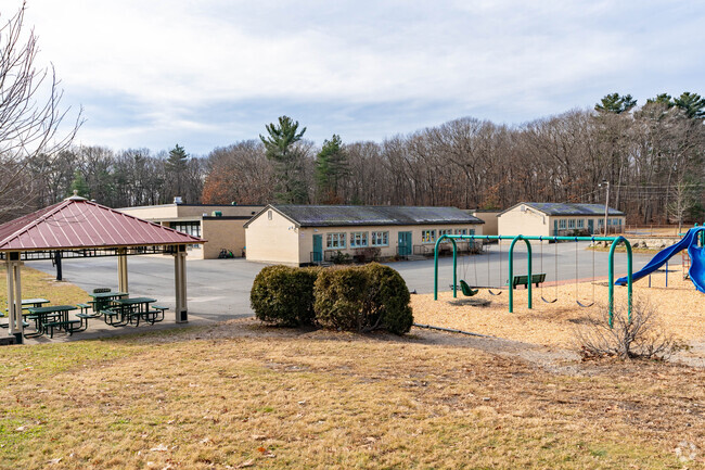 Greenlodge Elementary School is an above average, public school located in Dedham, MA.