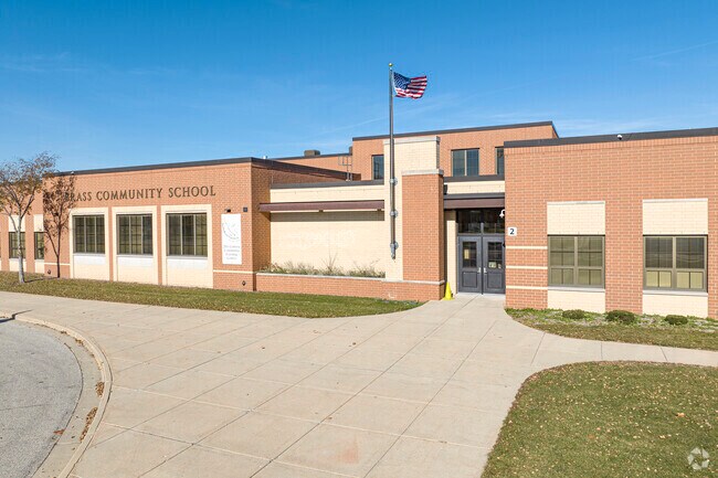 Your kids will enjoy learning in the inspiring atmosphere of Brass Elementary in Lincoln Park.