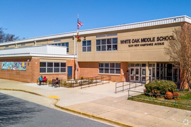 White Oak Middle School front entrance and building signage.