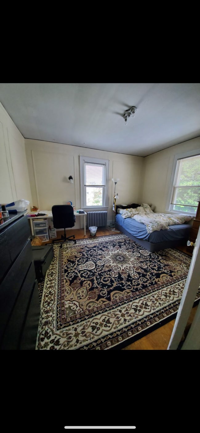 326 Cedar Ave, Highland Park, NJ 08904