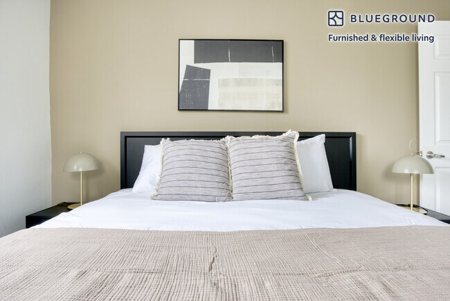 30 Iroquois St unit FL1-ID651, Boston, MA 02120 - photo 7