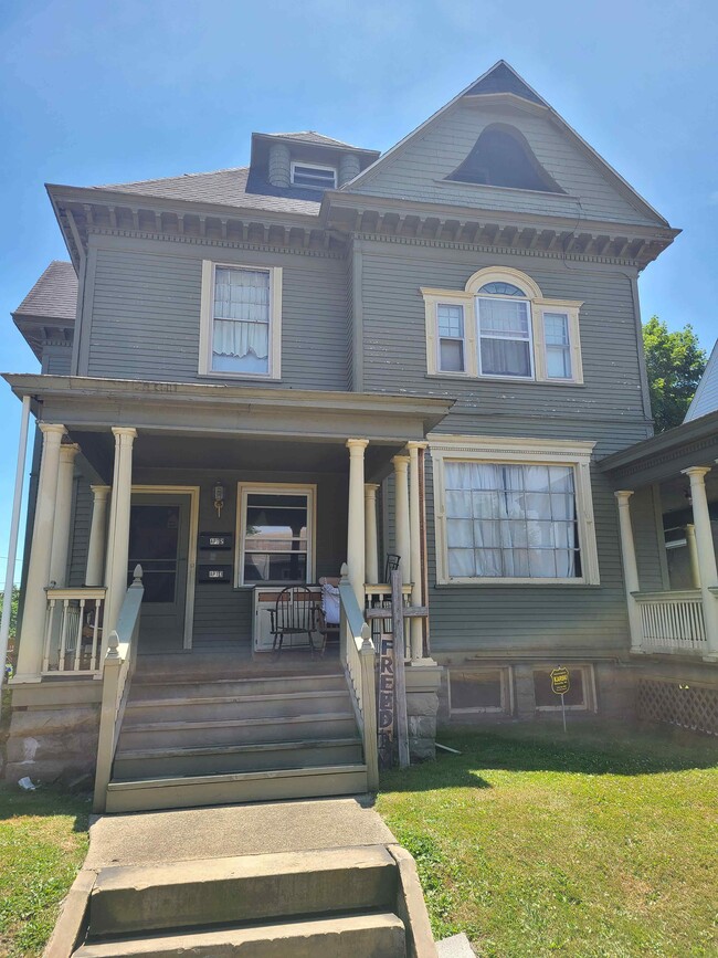 120 E Wallace Ave Unit 2, New Castle, PA 16101