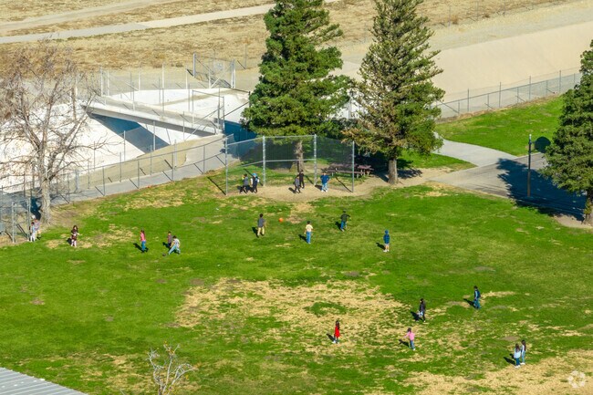 Your kids will enjoy learning in the inspiring atmosphere of Oak Park Elementary School.