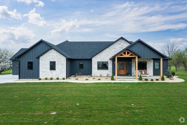 Modern ranch style homes are newly built in Macomb, IL.