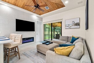 12466 Quercus Ln, Wellington, FL 33414