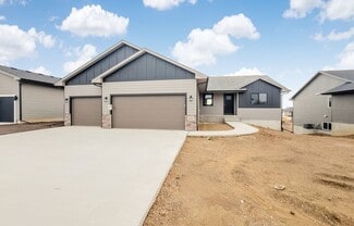 632 N Yankee Ave, Sioux Falls, SD 57110