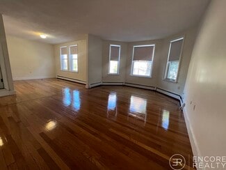 306 Tappan St Unit 3A, Brookline, MA 02445