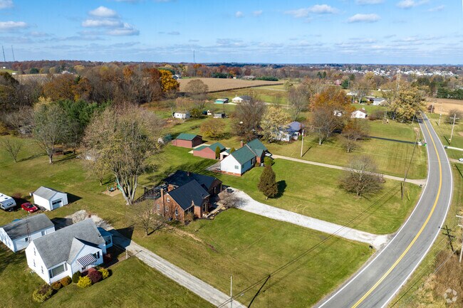 Westarado offers many homes with large plots of land.