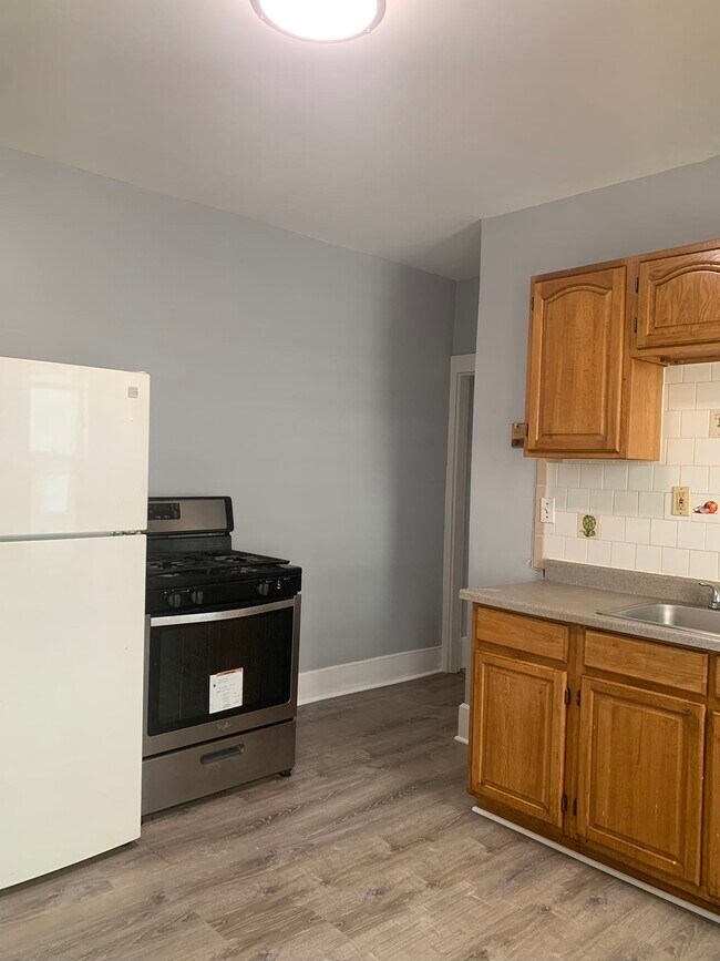 146 Spencer St Unit 1, Boston, MA 02124