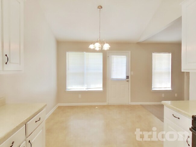 4711 Jackam Ridge Ct, Lithonia, GA 30038 - photo 5