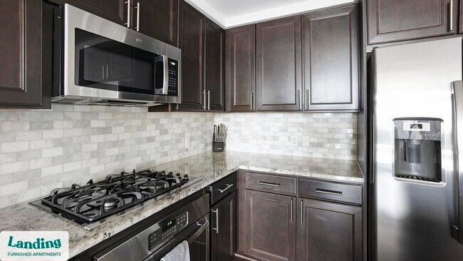 777 Preston St unit 8K, Houston, TX 77002 - photo 4