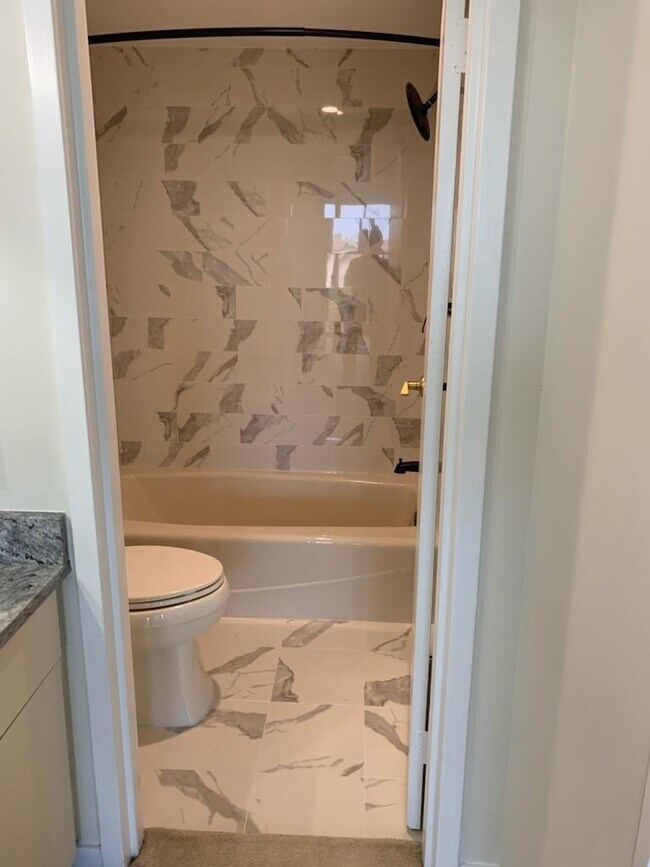 The Atrium unit 422, Arlington, VA 22209 - photo 6