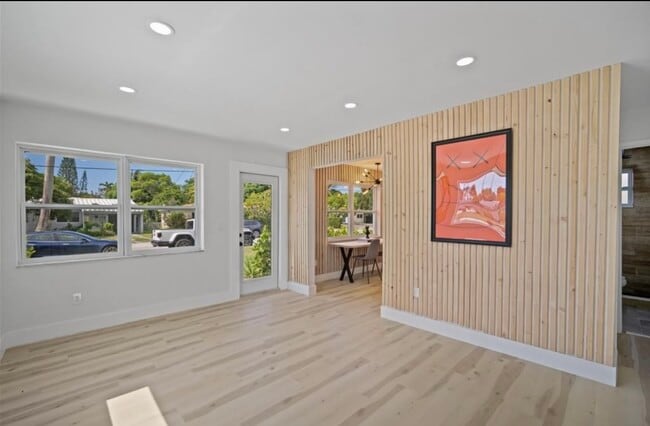 1521 NE 148th St, Miami, FL 33161 - photo 6