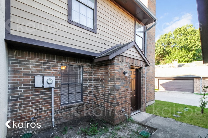 832 Courtenay Place, Garland, TX 75040 - photo 1