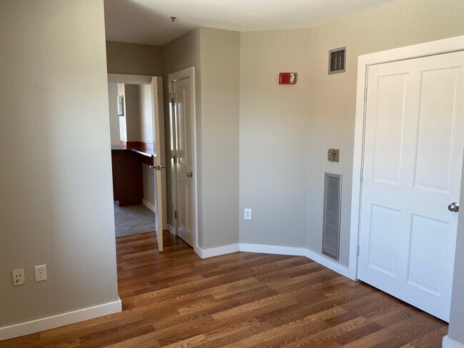532 Commonwealth Ave, Boston, MA 02215 - photo 3