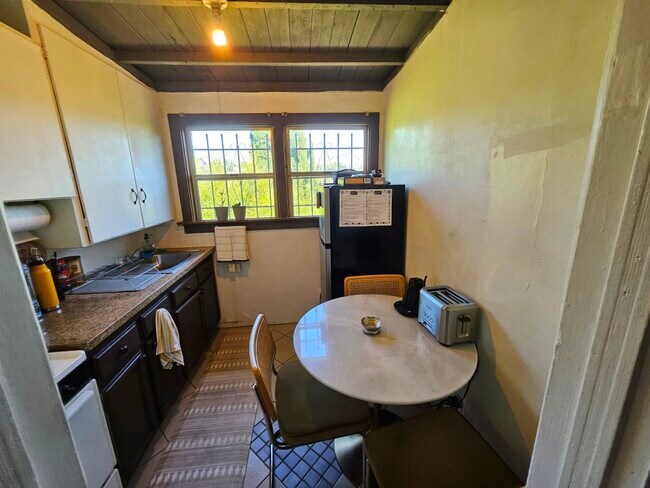 1442 Lake Shore Ave unit 6, Los Angeles, CA 90026 - photo 6