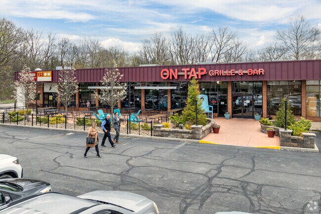 On Tap is a favorite lunch time spot for High Hampton professionals.