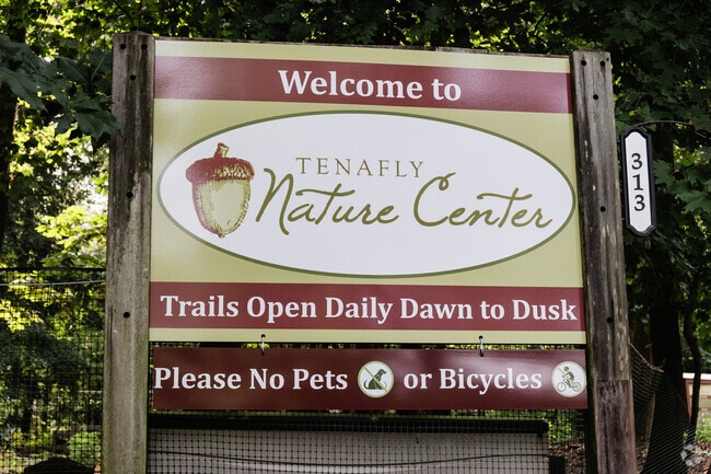 Welcome to the Tenafly Nature Center in Tenafly, NJ.