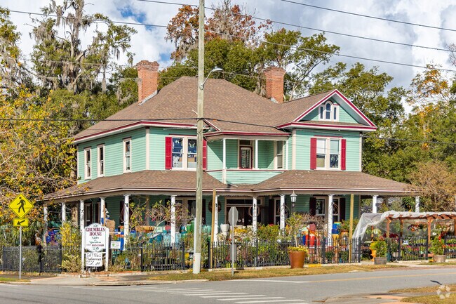 The Grumble House is a memory of times past, it's a favorite antique shop in Dunnellon.