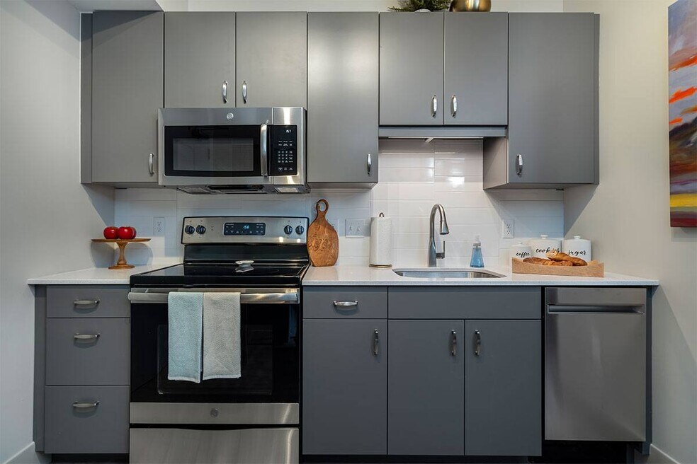 Capitol View Apartments, Lansing, MI 48933 - photo 1