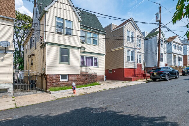 46 Van Houten Ave unit Lower Level, Jersey City, NJ 07305 - photo 2