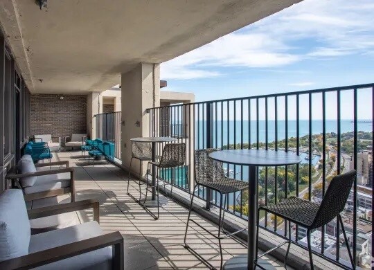 530 W Hawthorne Place unit 3450-2602, Chicago, IL 60657 - photo 6