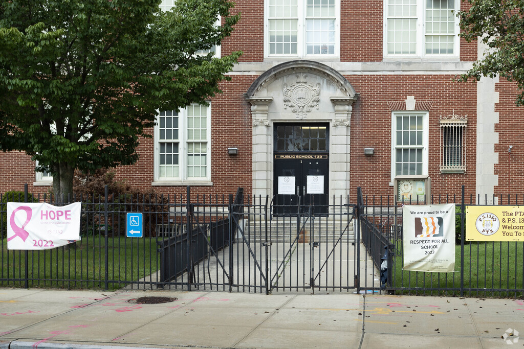 PS133Q in Bellerose, NY serves approximately 590 students in grades PK, K-5.