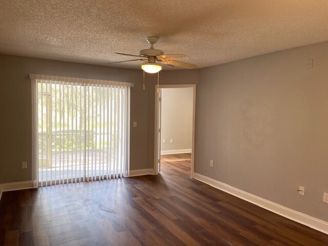 8832 Coral Palms Ct unit A, Kissimmee, FL 34747 - photo 2