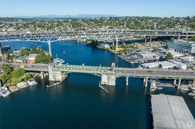 University Bridget connects Portage Bay and the University District.