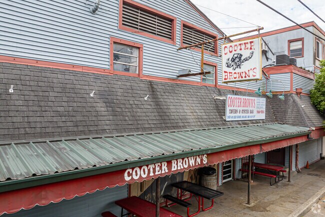 Cooter Brown’s has served the Black Pearl neighborhood since 1977.
