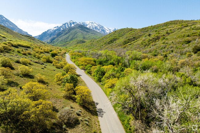 Santaquin Canyon is a natural wonderland nestled in the picturesque surroundings of Santaquin.