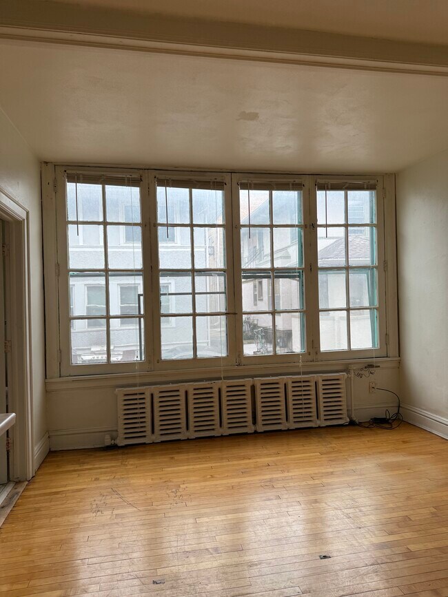 612 Howard Plaza unit G, Madison, WI 53703 - photo 7